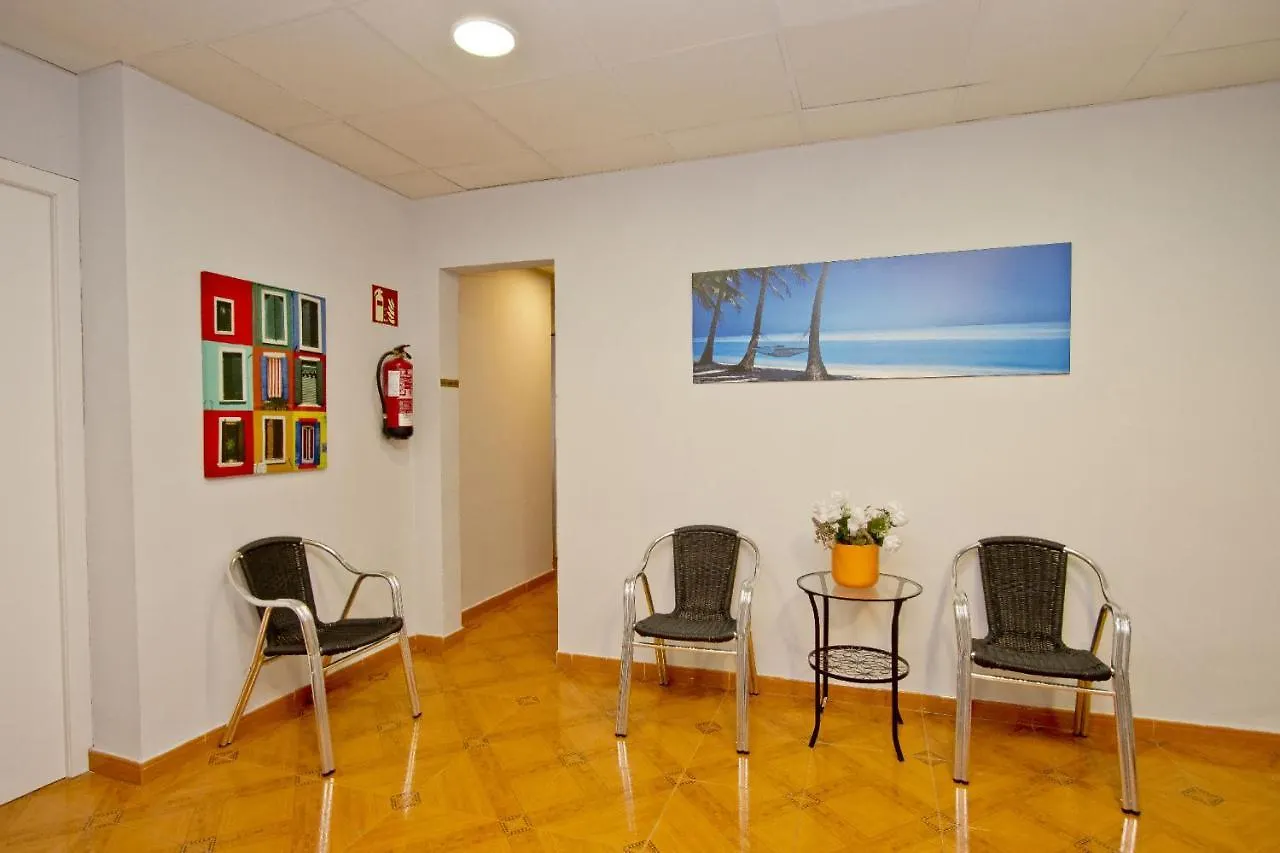Barcelona City Centre Hostal Guest house