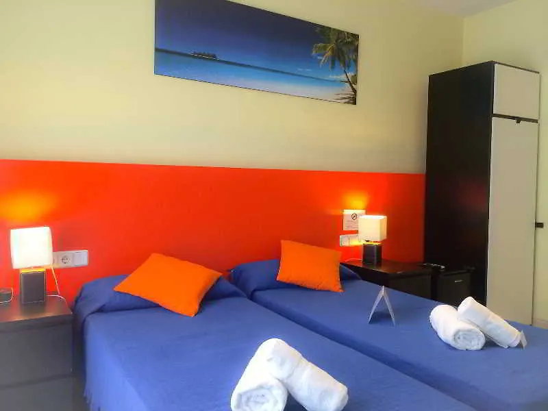 Konukevi Barcelona City Centre Hostal