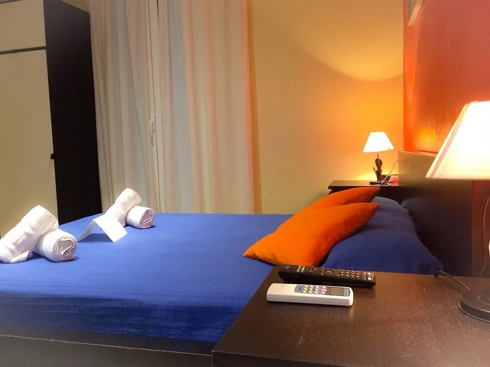Barcelona City Centre Hostal 2*,