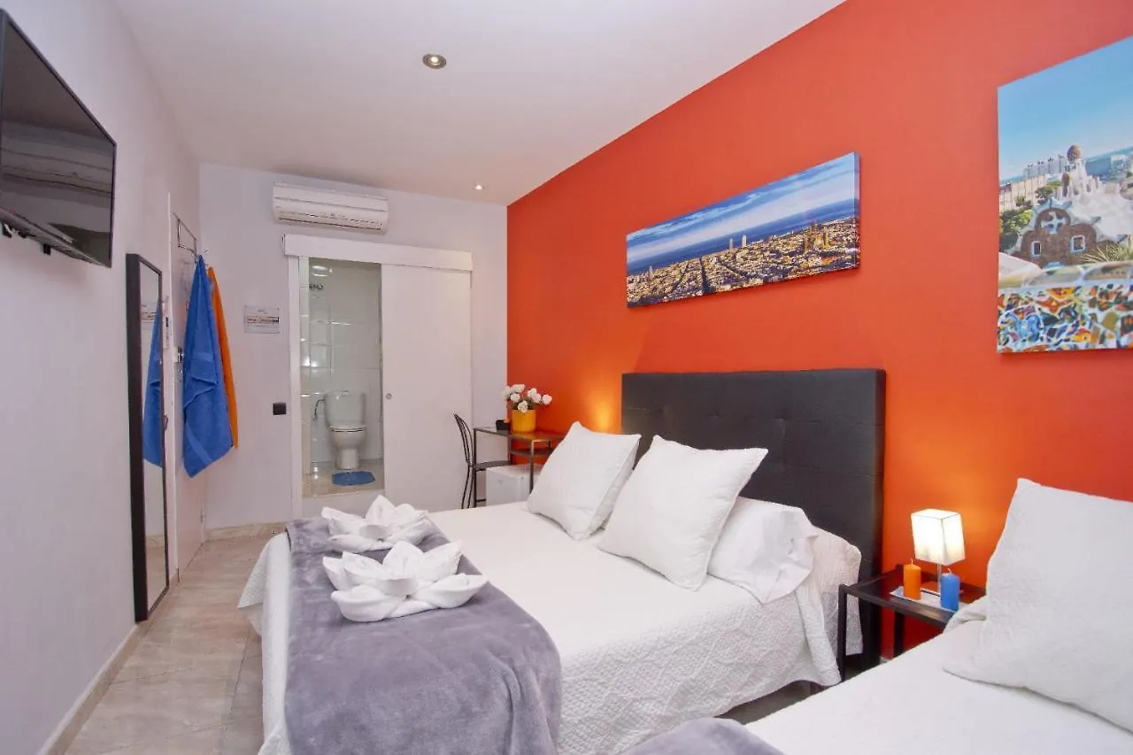Barcelona City Centre Hostal 2*,