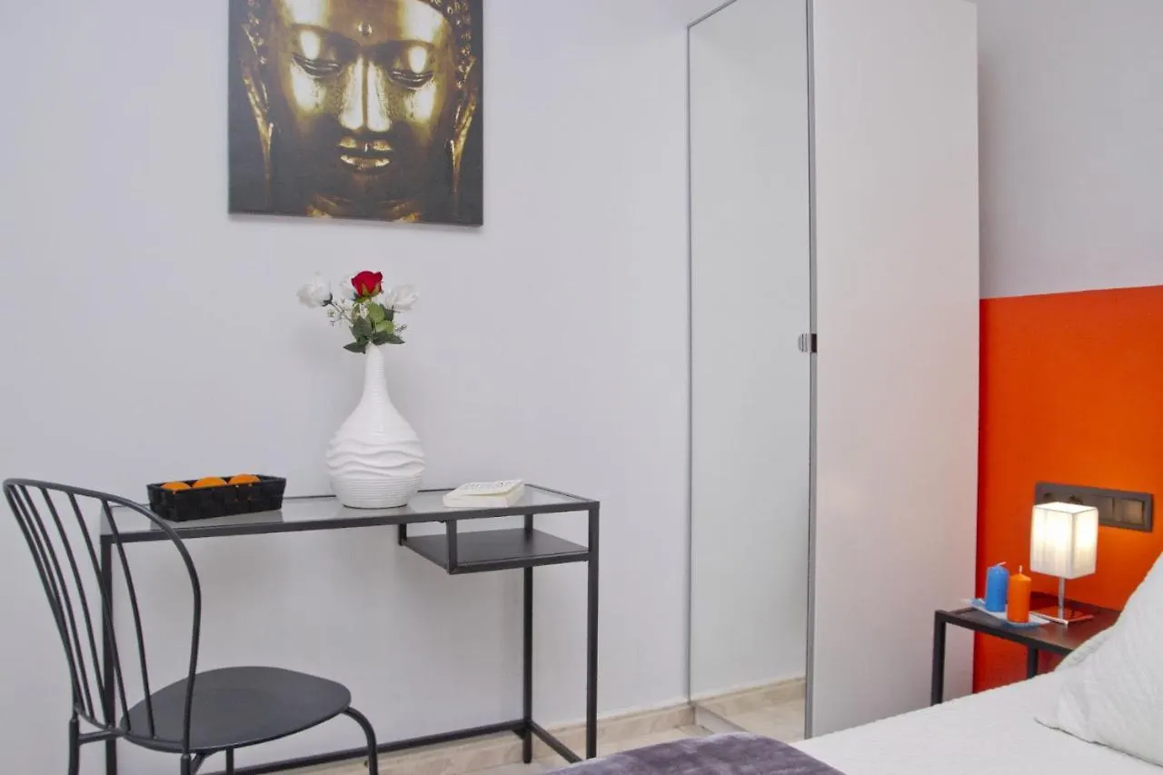 Barcelona City Centre Hostal Guest house